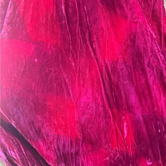 Elegant Velvet Red Dress - Picture 2 of 3